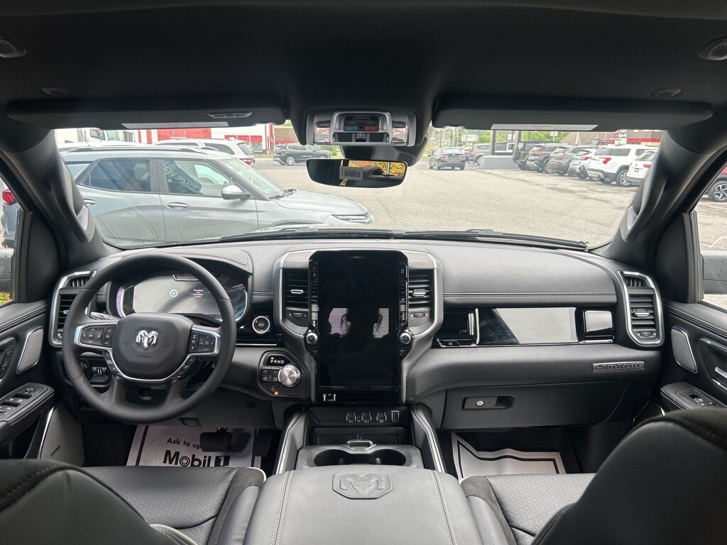 2025 Ram 1500 Laramie photo 2