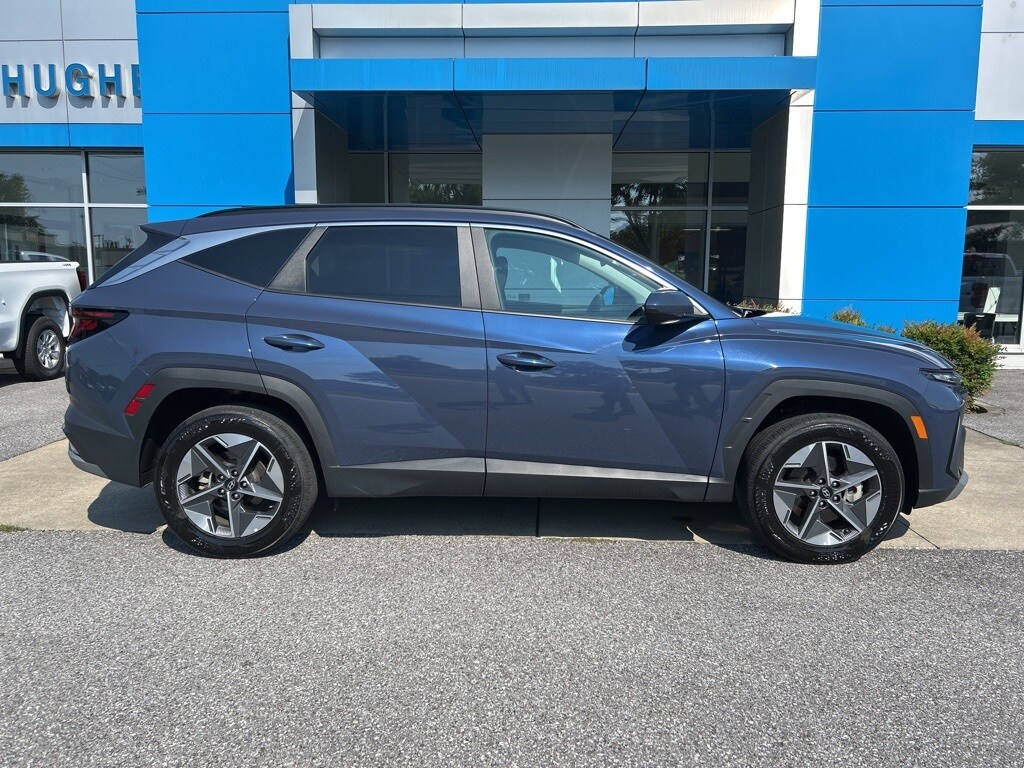 2025 Hyundai Tucson SEL photo 3