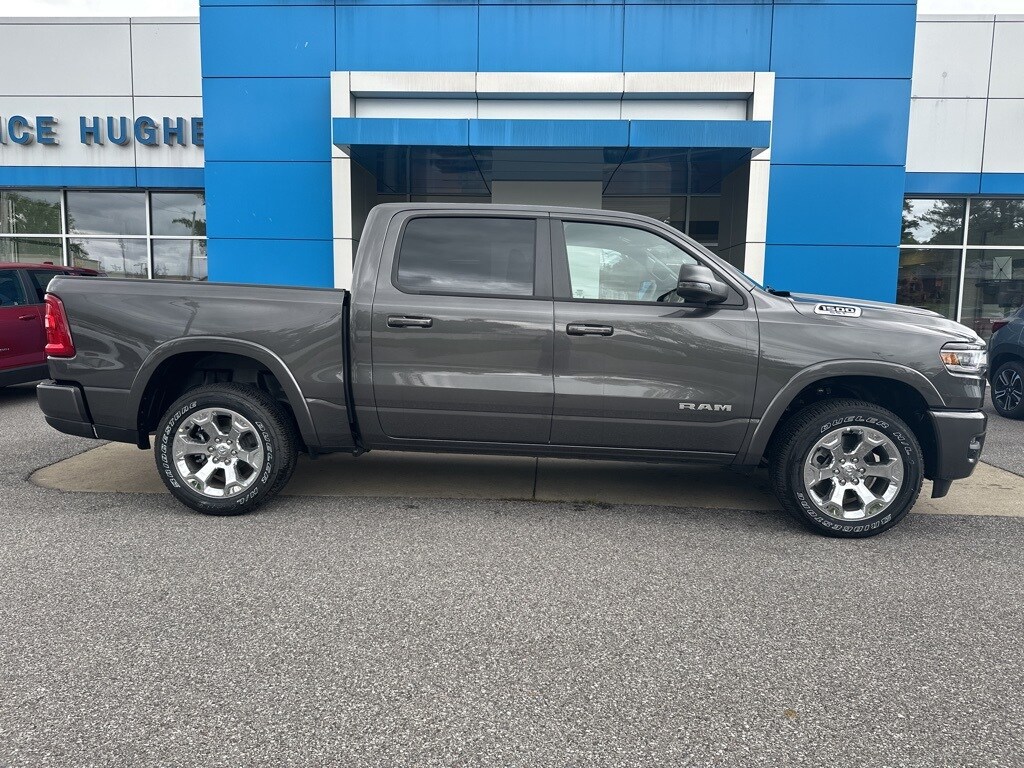 2025 Ram 1500 Big Horn photo 3