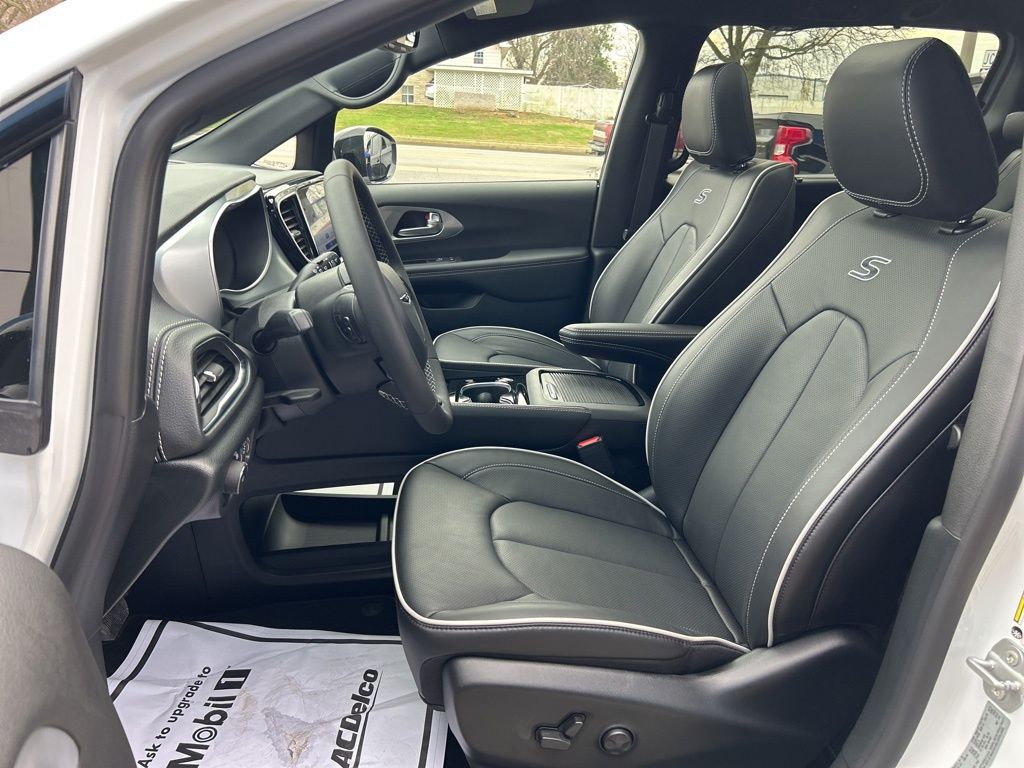 2026 Chrysler Pacifica Limited - Photo 36