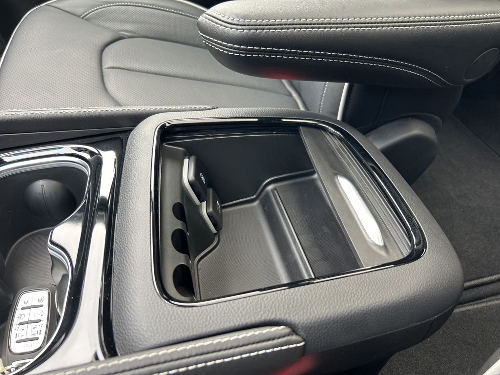 2026 Chrysler Pacifica Limited - Photo 49