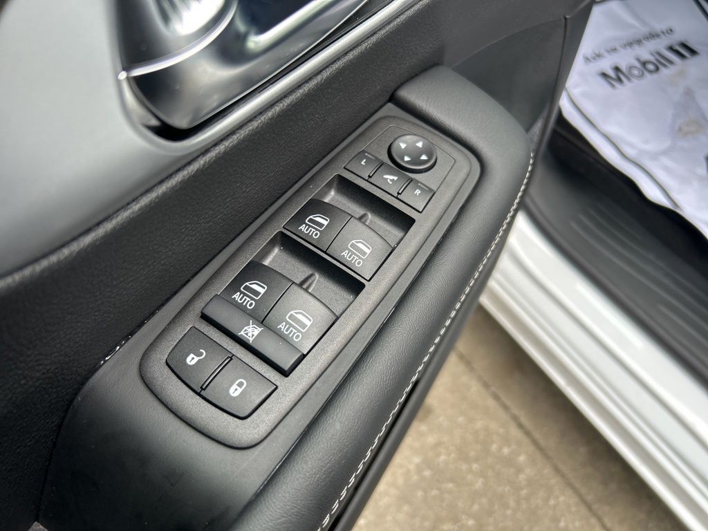 2026 Chrysler Pacifica Limited - Photo 33