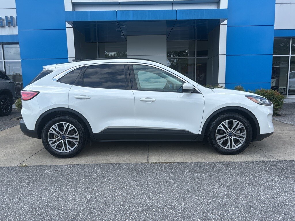 2022 Ford Escape SEL photo 3