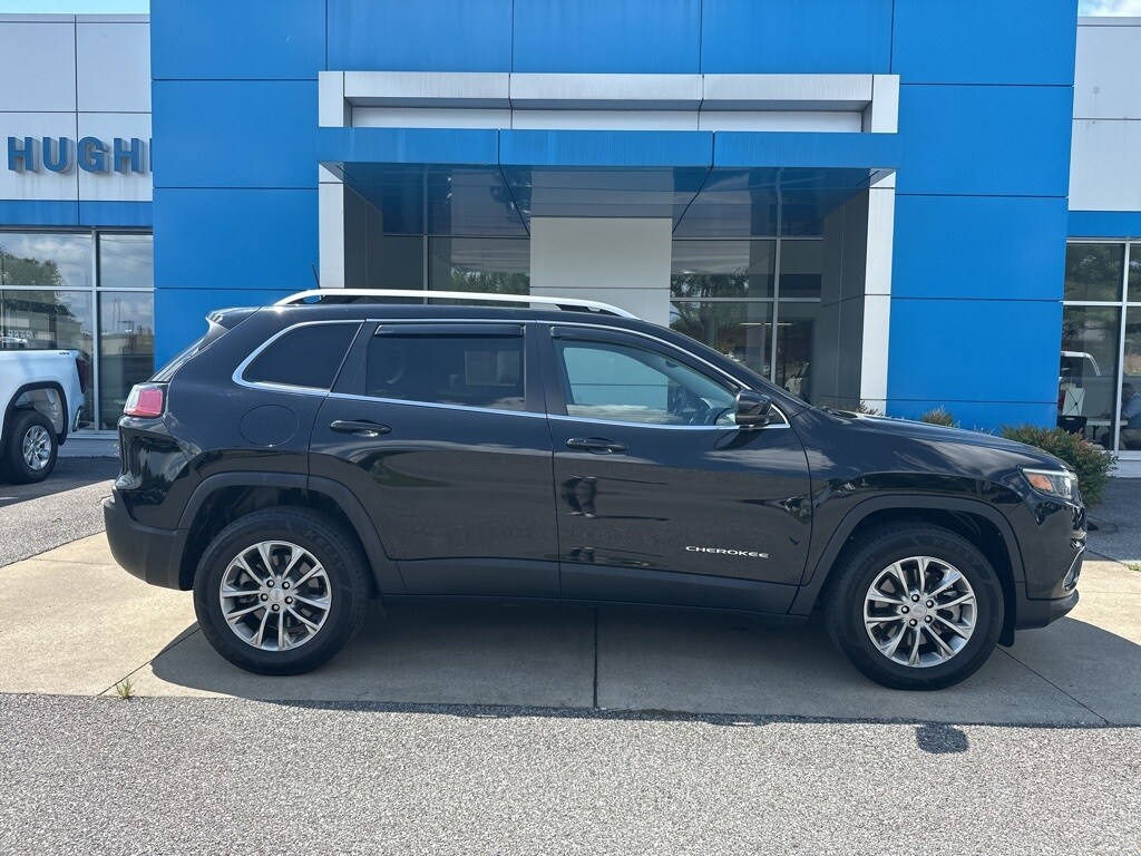 2021 Jeep Cherokee Latitude Lux photo 2