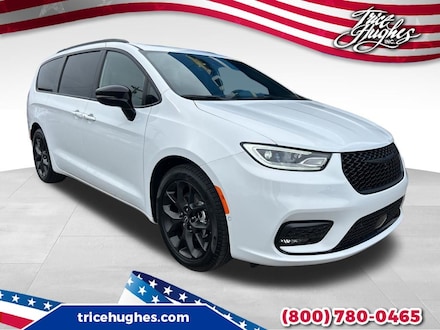 2026 Chrysler Pacifica LIMITED Passenger Van