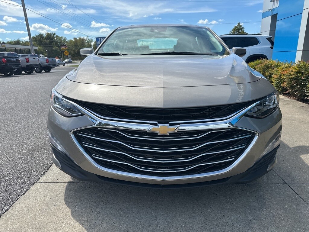 2024 Chevrolet Malibu Premier 2LT photo 4