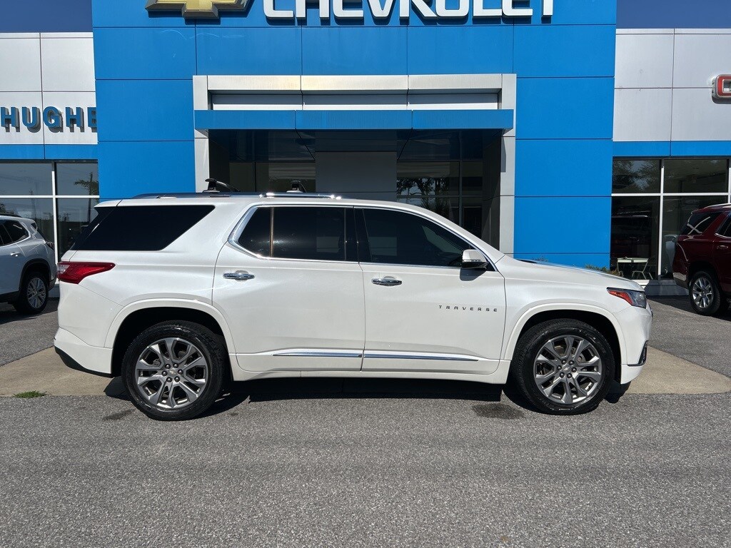 2019 Chevrolet Traverse Premier photo 2