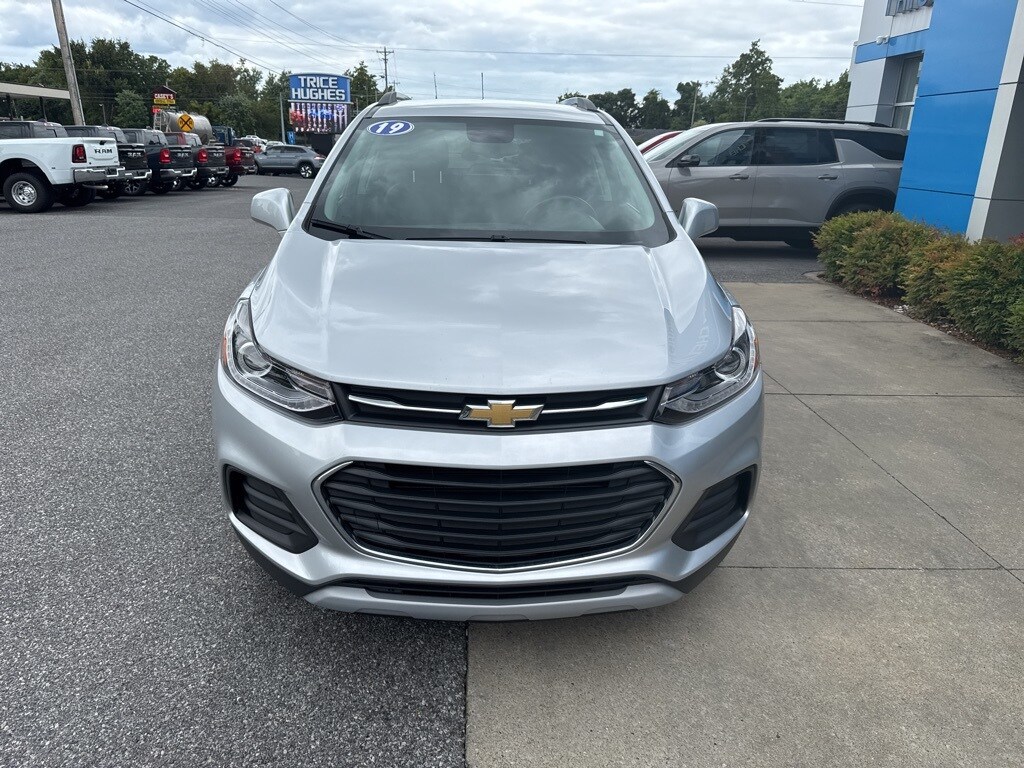 2019 Chevrolet Trax LT photo 3