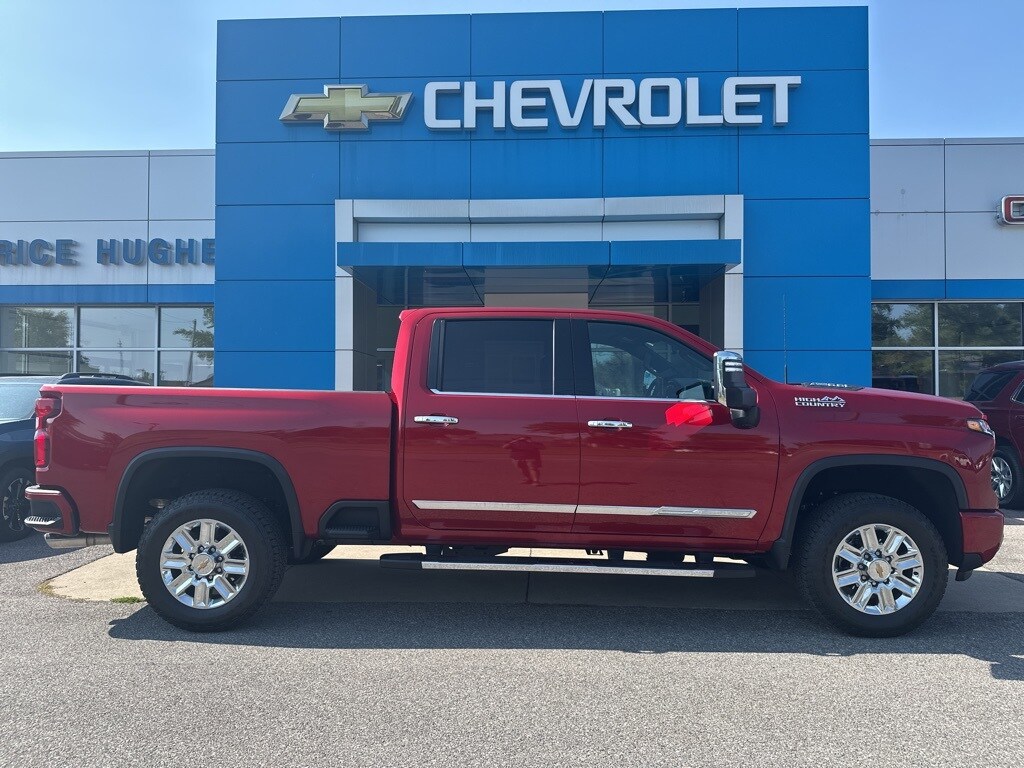 2024 Chevrolet Silverado 2500HD High Country photo 3