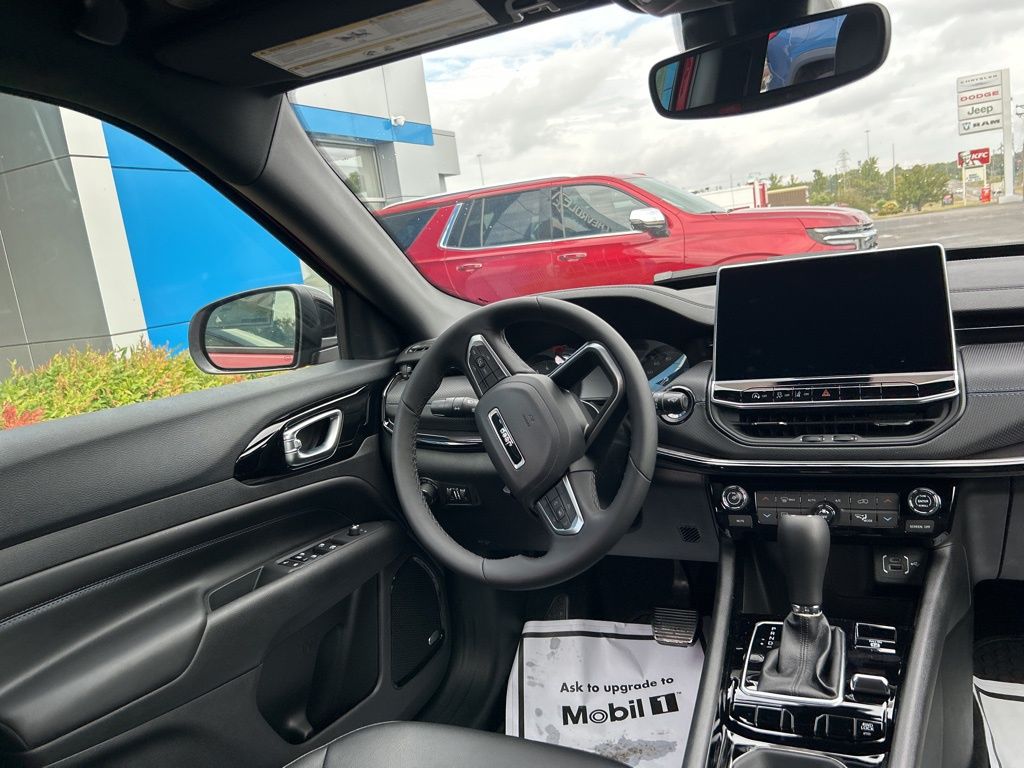 2025 Jeep Compass Latitude - Photo 21
