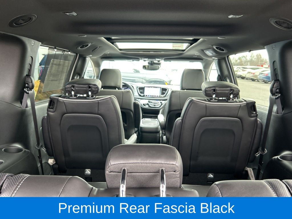 2026 Chrysler Pacifica Limited - Photo 13