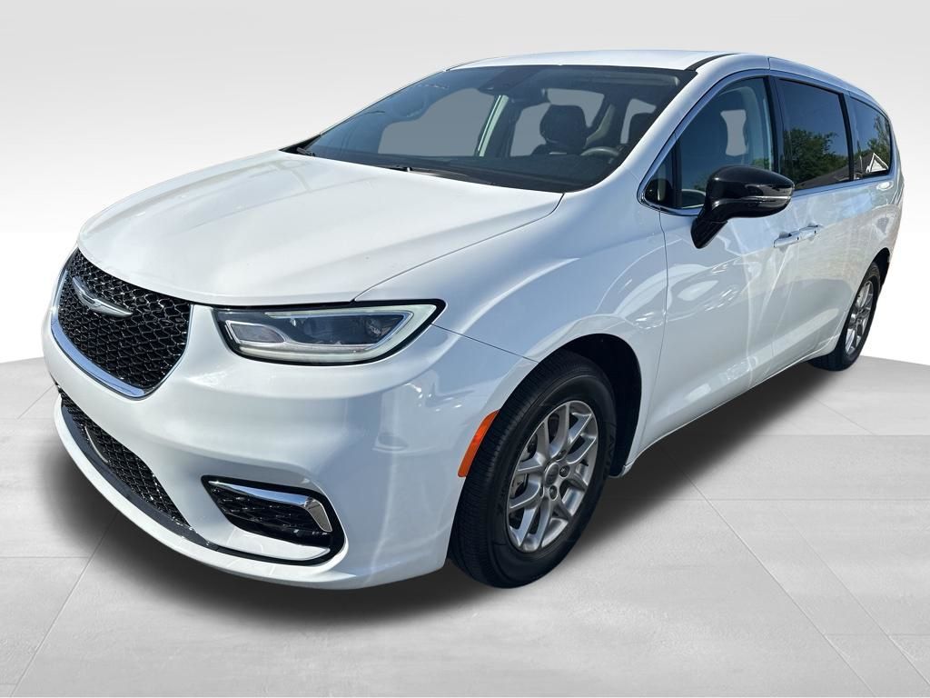 2024 Chrysler Pacifica Touring L - Photo 6