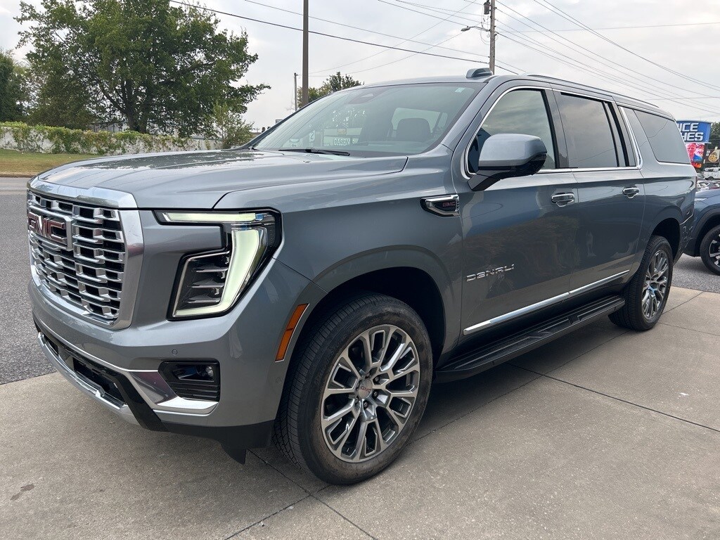 2025 Gmc Yukon XL Denali photo 3