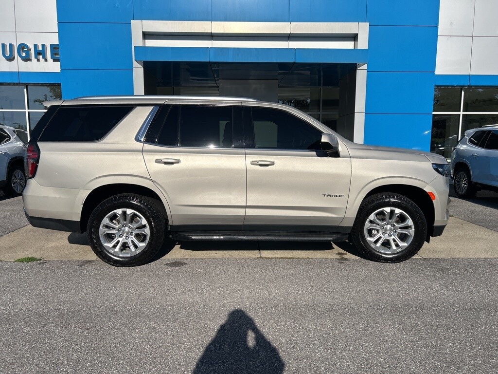 2023 Chevrolet Tahoe LT photo 3