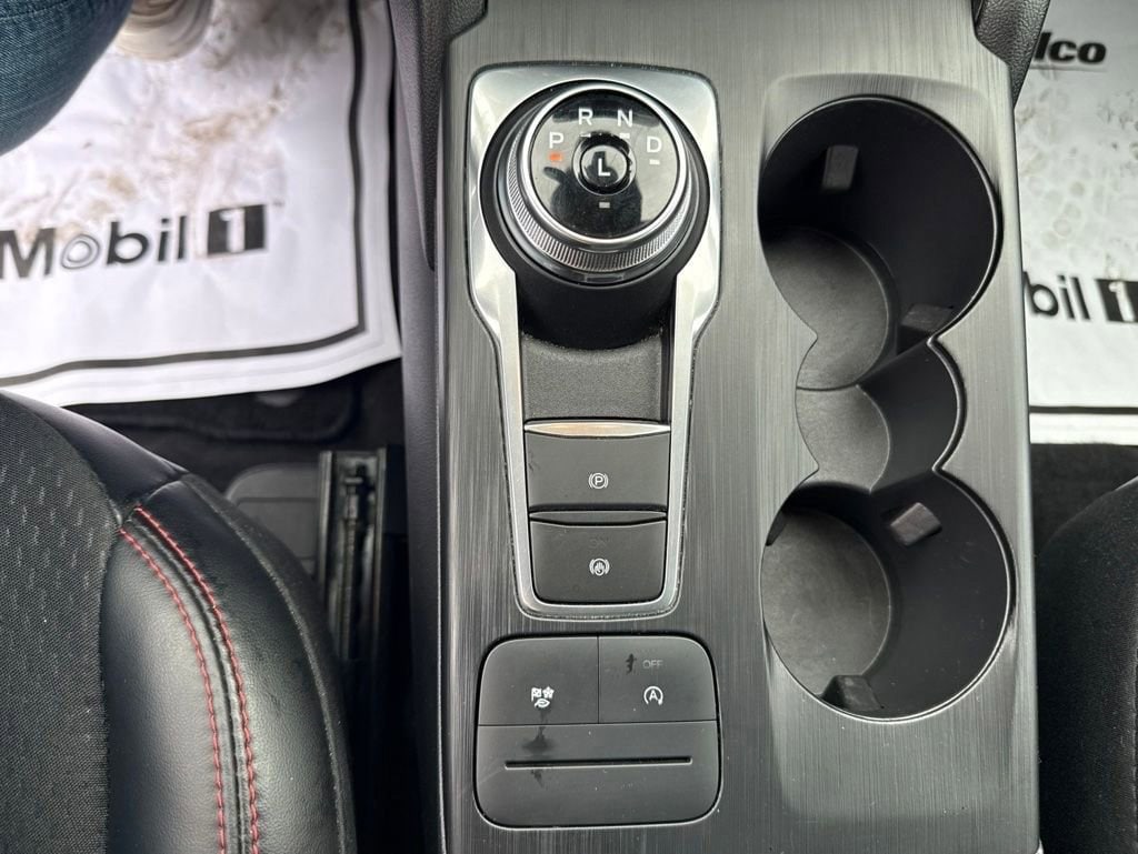 2025 Ford Escape ST-Line - Photo 16