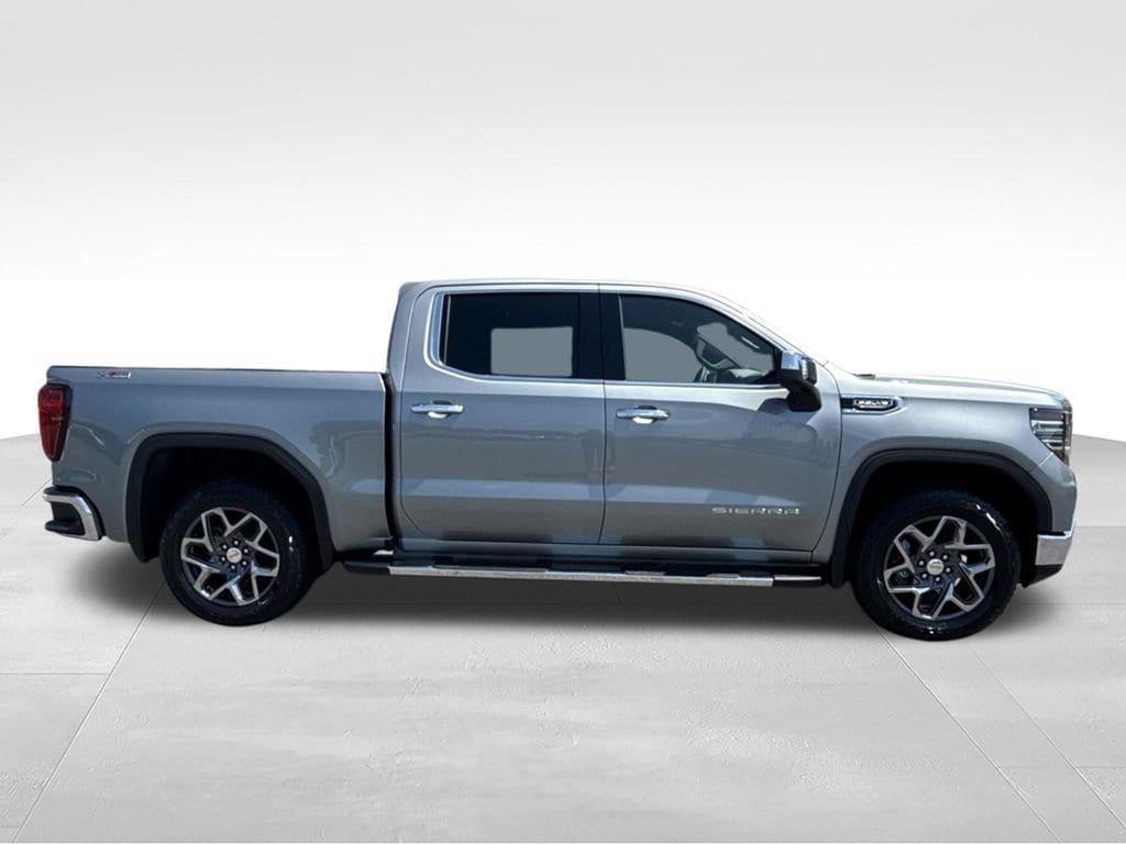 2026 GMC Sierra 1500 SLT - Photo 2