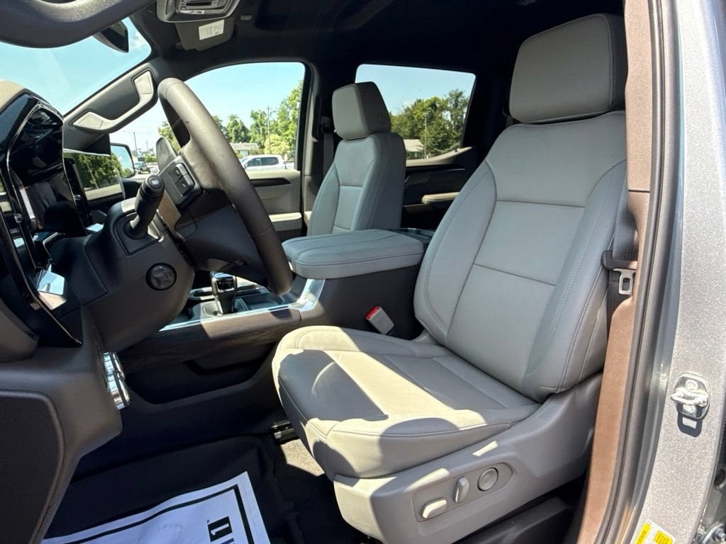 2026 GMC Sierra 1500 SLT - Photo 19