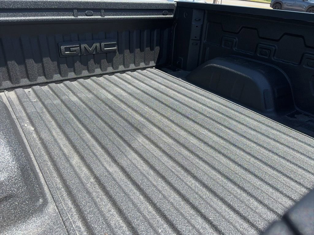 2026 GMC Sierra 1500 AT4 - Photo 9