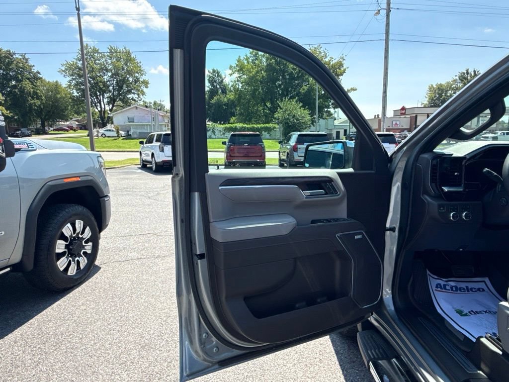 2026 GMC Sierra 1500 SLT - Photo 16