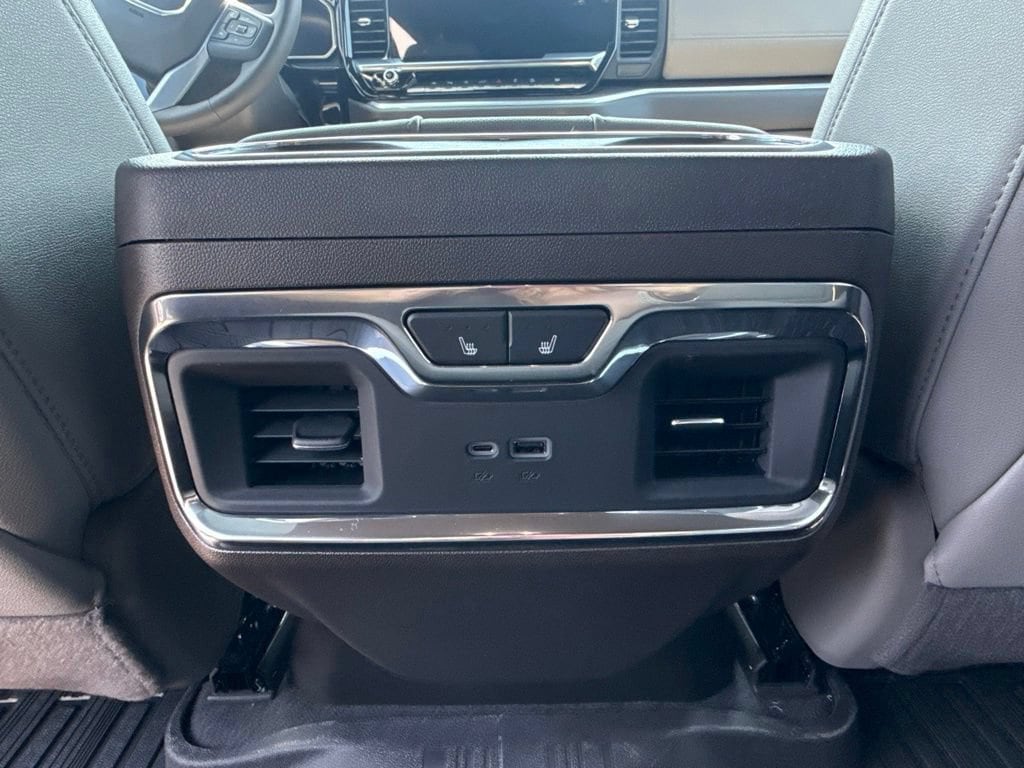 2026 GMC Sierra 1500 SLT - Photo 13
