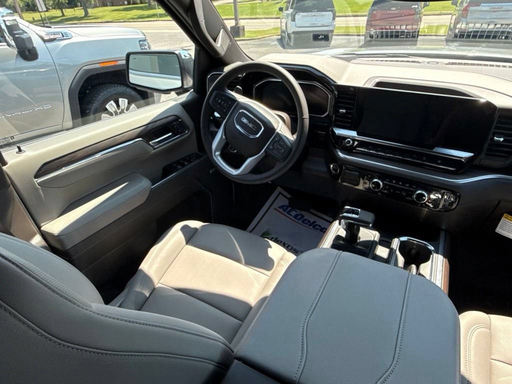 2026 GMC Sierra 1500 SLT - Photo 14
