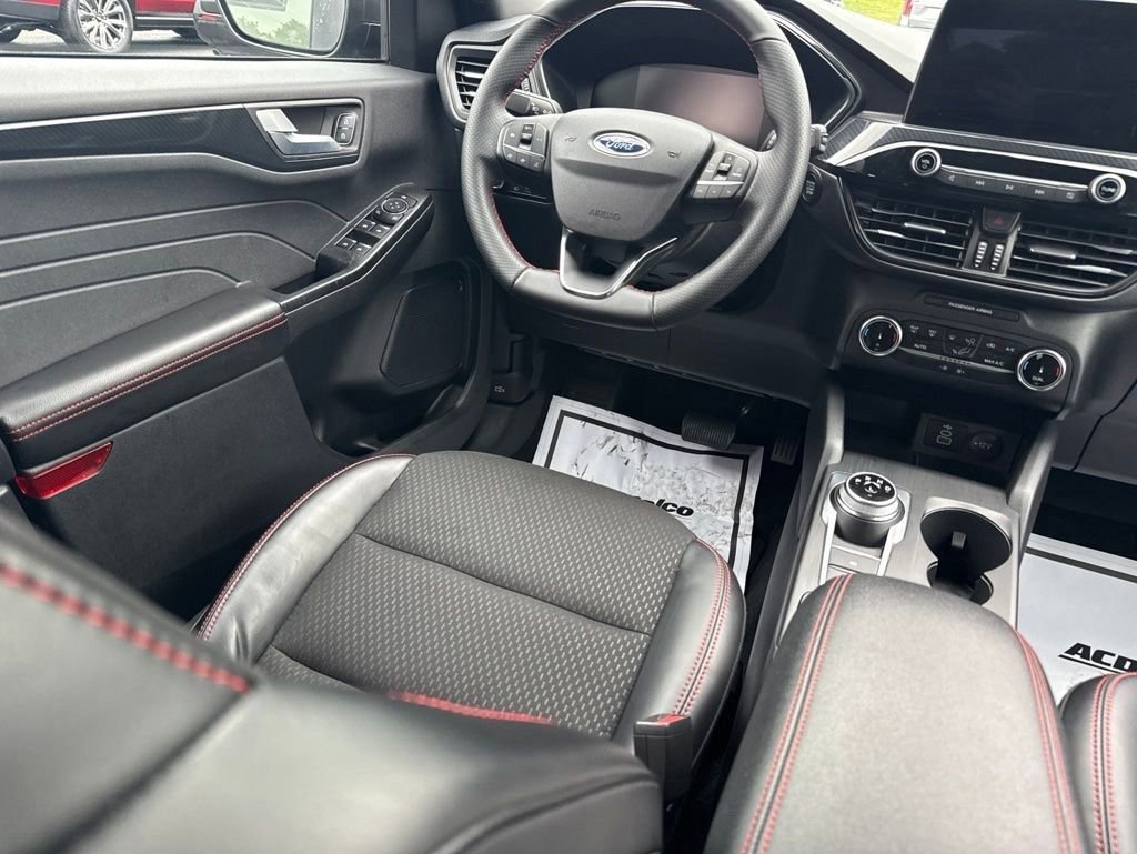 2025 Ford Escape ST-Line - Photo 23