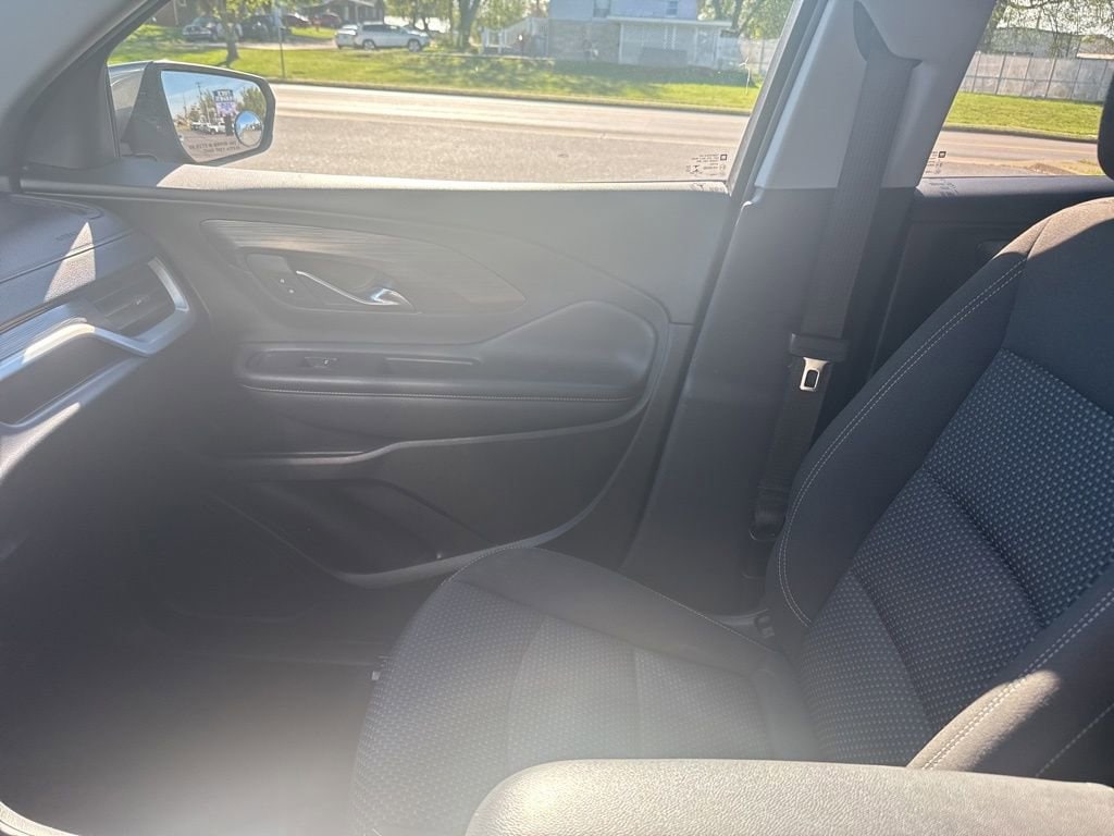 2023 GMC Terrain SLE - Photo 17