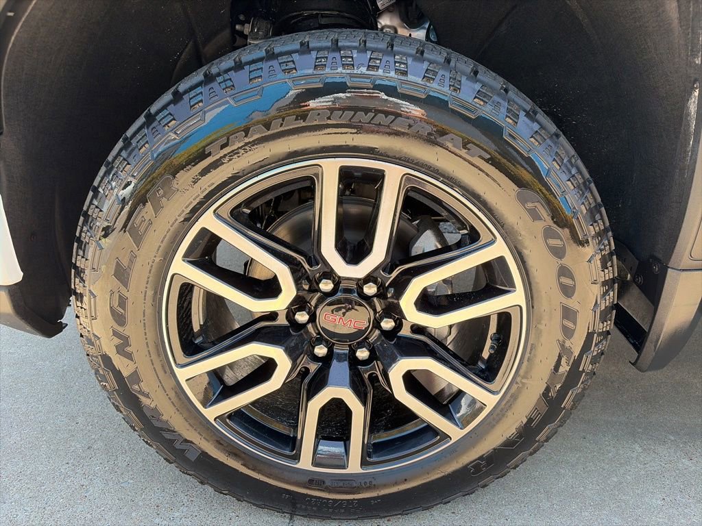 2026 GMC Sierra 1500 AT4 - Photo 6