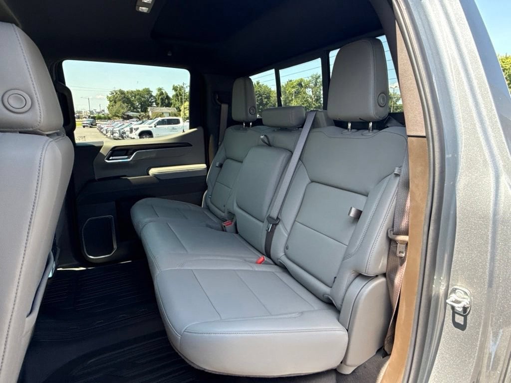 2026 GMC Sierra 1500 SLT - Photo 12