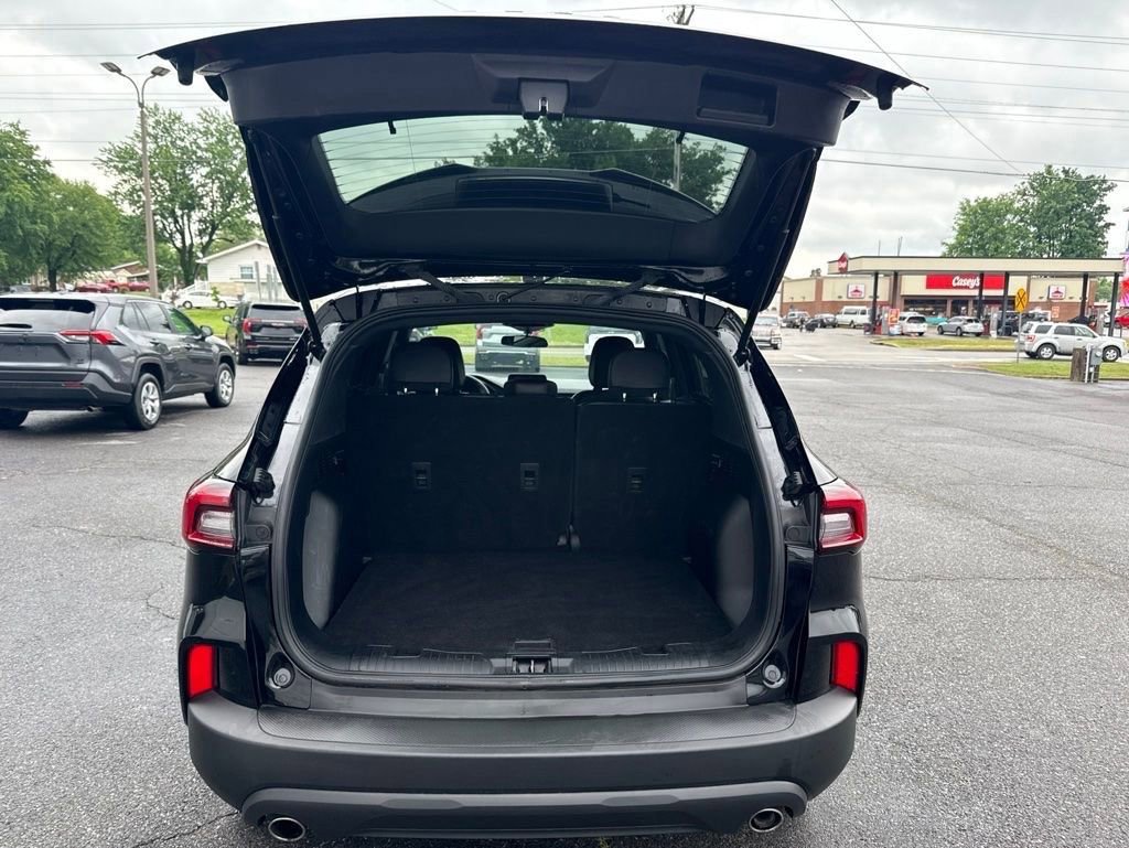 2025 Ford Escape ST-Line - Photo 8