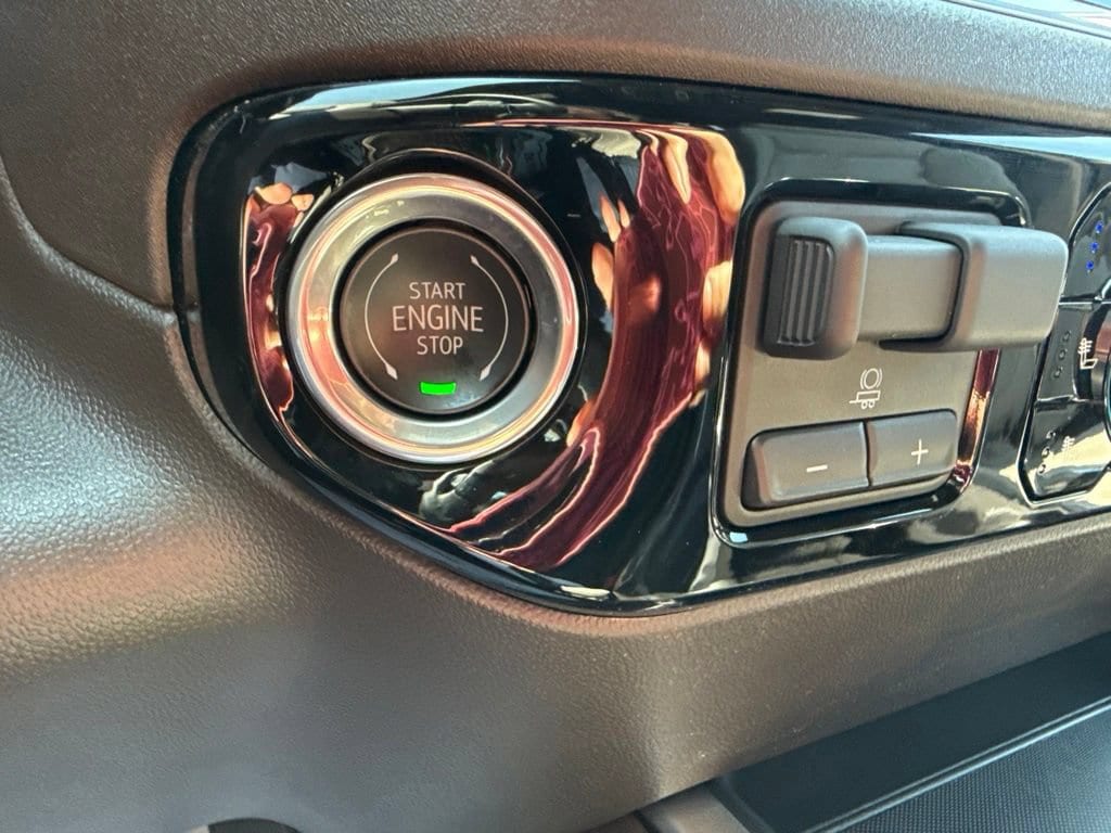 2026 GMC Sierra 1500 SLT - Photo 26