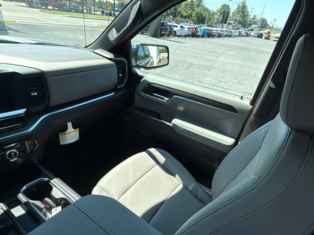 2026 GMC Sierra 1500 SLT - Photo 15