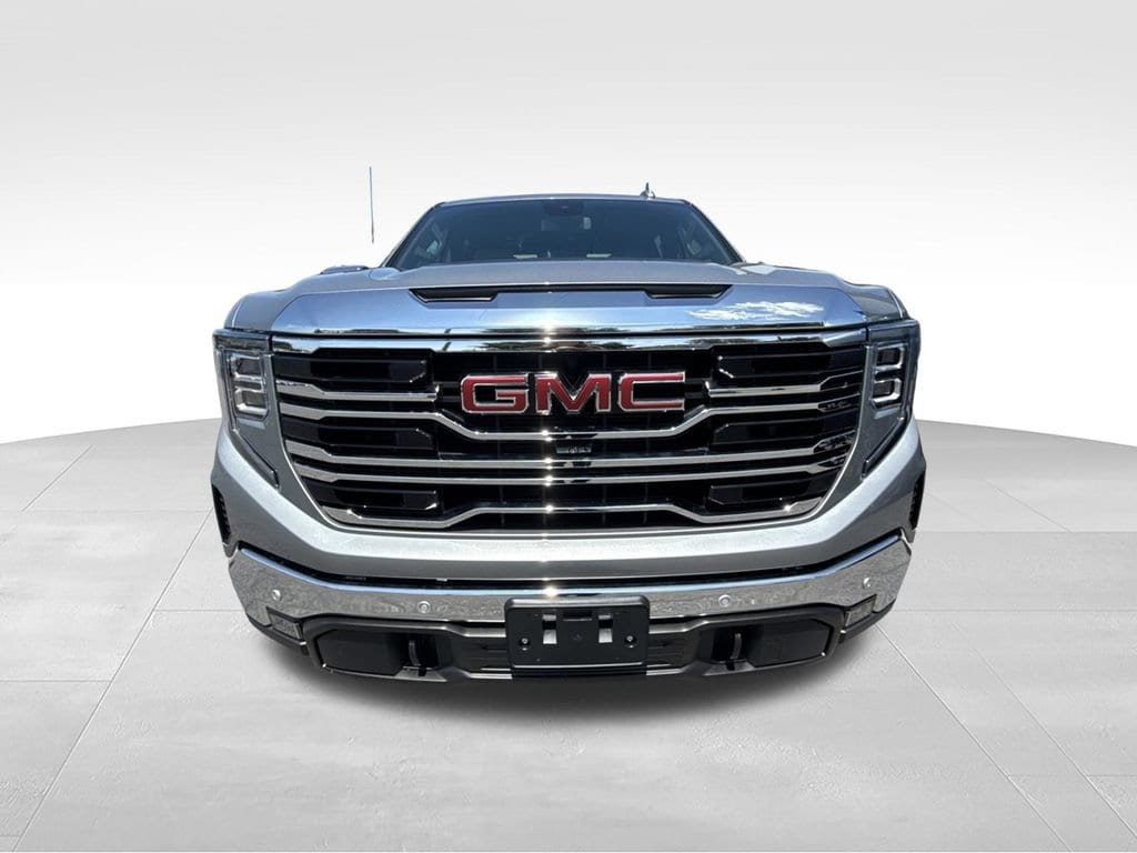 2026 GMC Sierra 1500 SLT - Photo 3