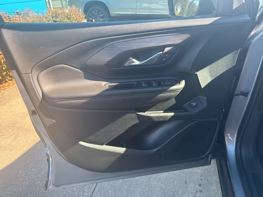 2023 GMC Terrain SLE - Photo 16