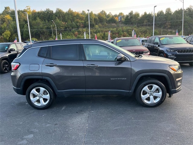 Used 2019 Jeep Compass Latitude with VIN 3C4NJDBB5KT597306 for sale in Kingsport, TN