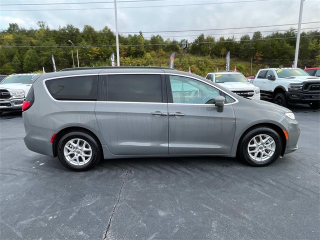 Used 2022 Chrysler Pacifica Touring L with VIN 2C4RC1BG0NR198395 for sale in Kingsport, TN