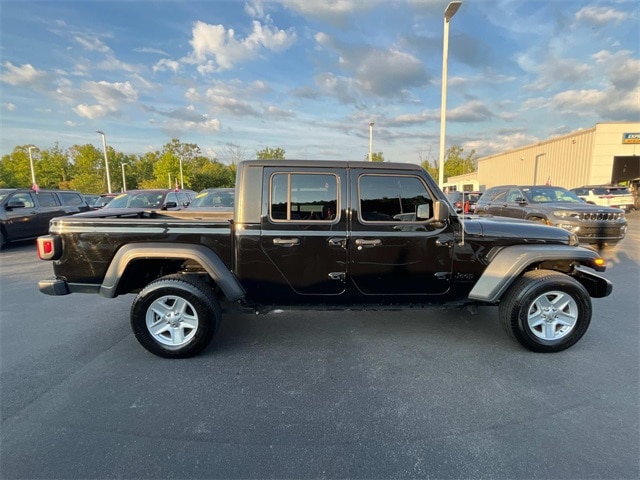 Used 2023 Jeep Gladiator Sport S with VIN 1C6HJTAGXPL514273 for sale in Kingsport, TN