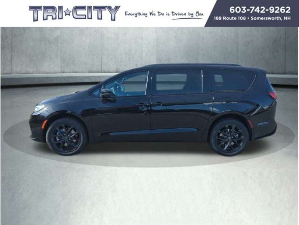 New 2026 Chrysler Pacifica LIMITED AWD Passenger Van