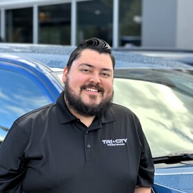 Staff member Jaime S from ID_24e4c84a4674