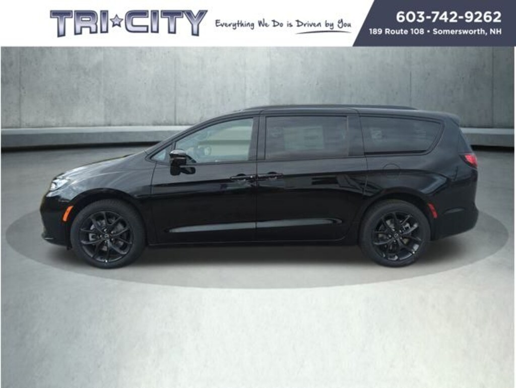 New 2026 Chrysler Pacifica LIMITED AWD Passenger Van