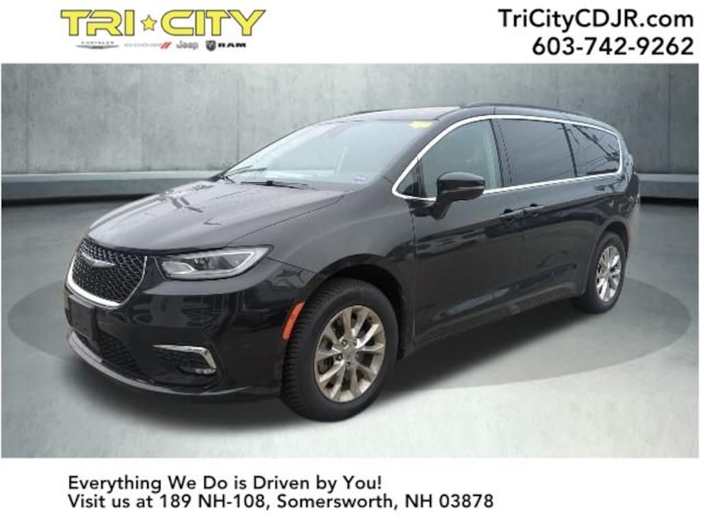 Used 2022 Chrysler Pacifica Touring L Minivan/Van