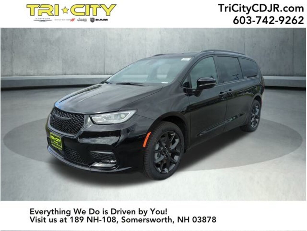 New 2026 Chrysler Pacifica LIMITED AWD Passenger Van