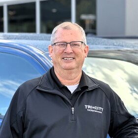 Staff member Dan K from ID_24e4c84a4674