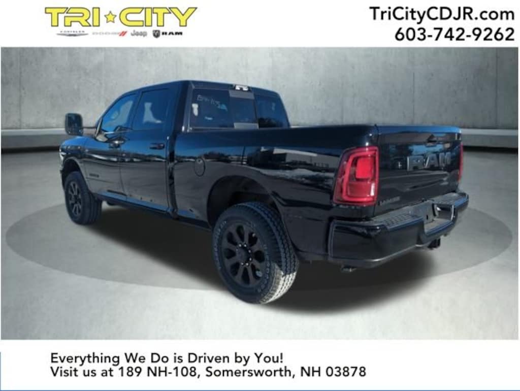 New 2026 Ram 3500 LARAMIE CREW CAB 4X4 6'4 BOX Pickup