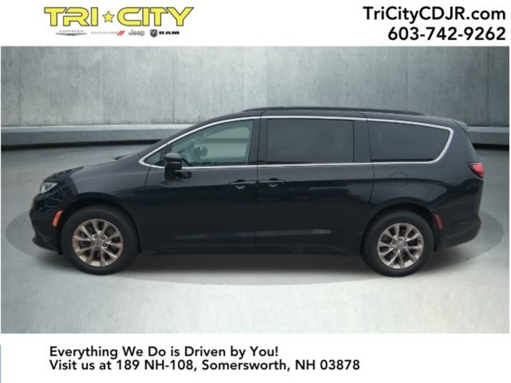 Used 2022 Chrysler Pacifica Touring L Minivan/Van