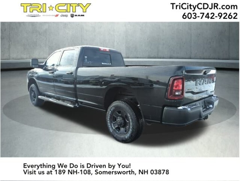New 2026 Ram 2500 TRADESMAN CREW CAB 4X4 8' BOX Pickup