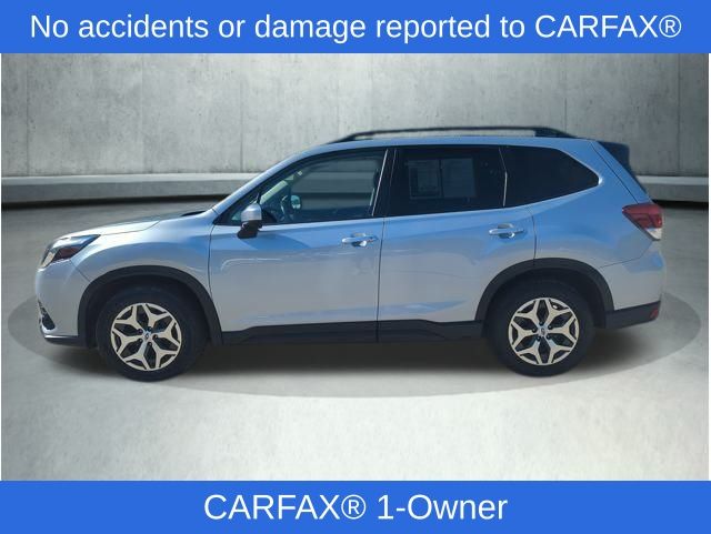 2024 Subaru Forester Premium Base photo 2