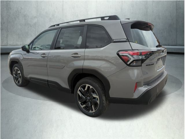 2025 Subaru Forester Premium photo 3