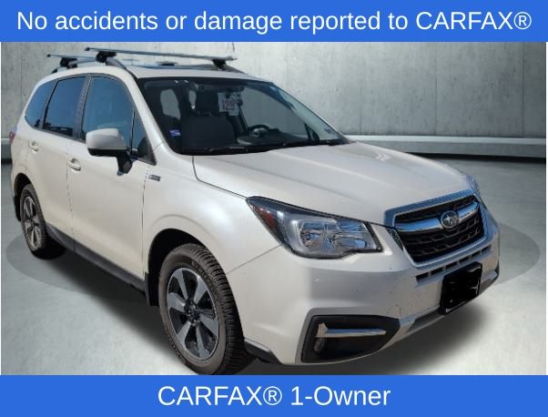 2017 Subaru Forester 2.5i Premium photo 2