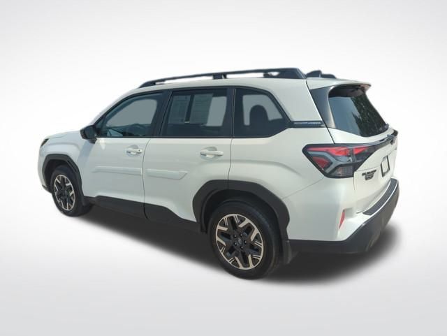 2025 Subaru Forester Premium Base photo 3